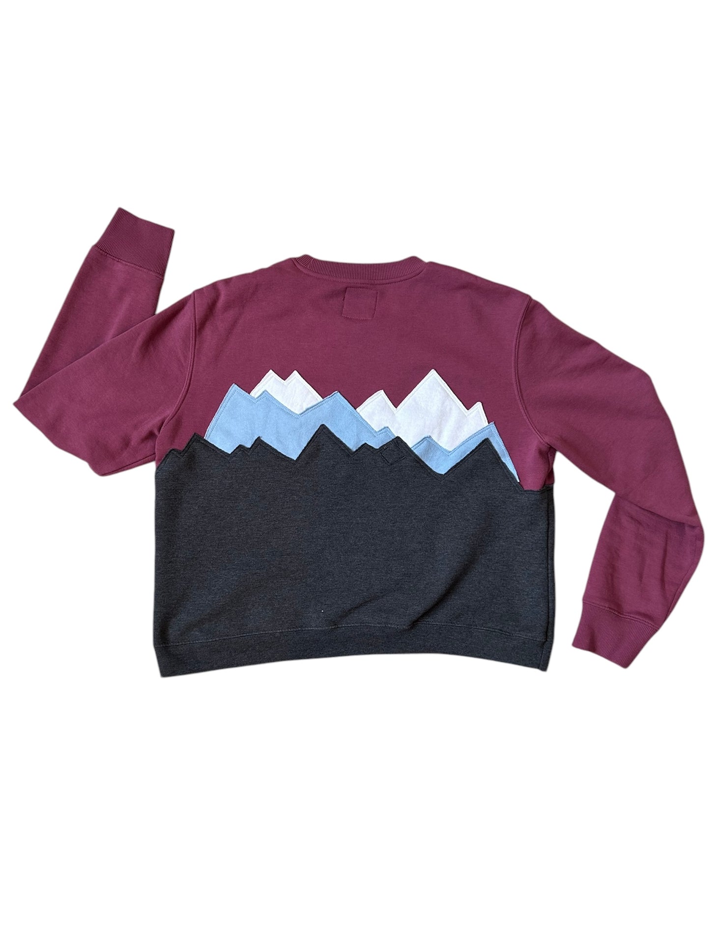Mountain Lovers Sweatshirt - XL